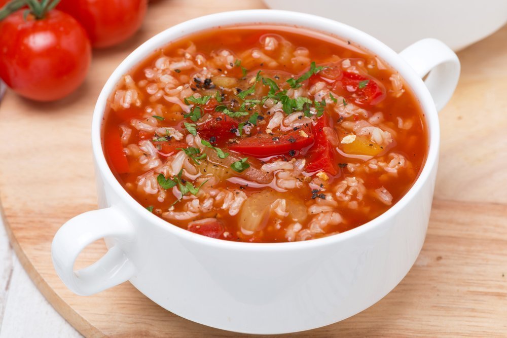 Простой рецепт томатного супа с рисом