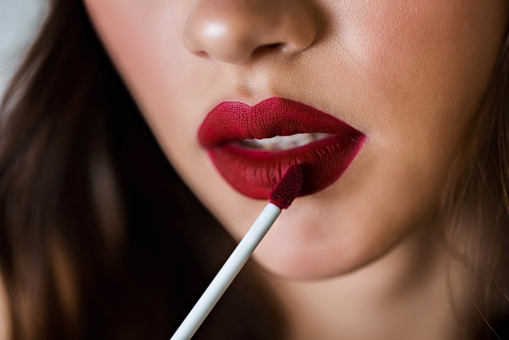 Пудра: ультраматовый эффект в макияже губ