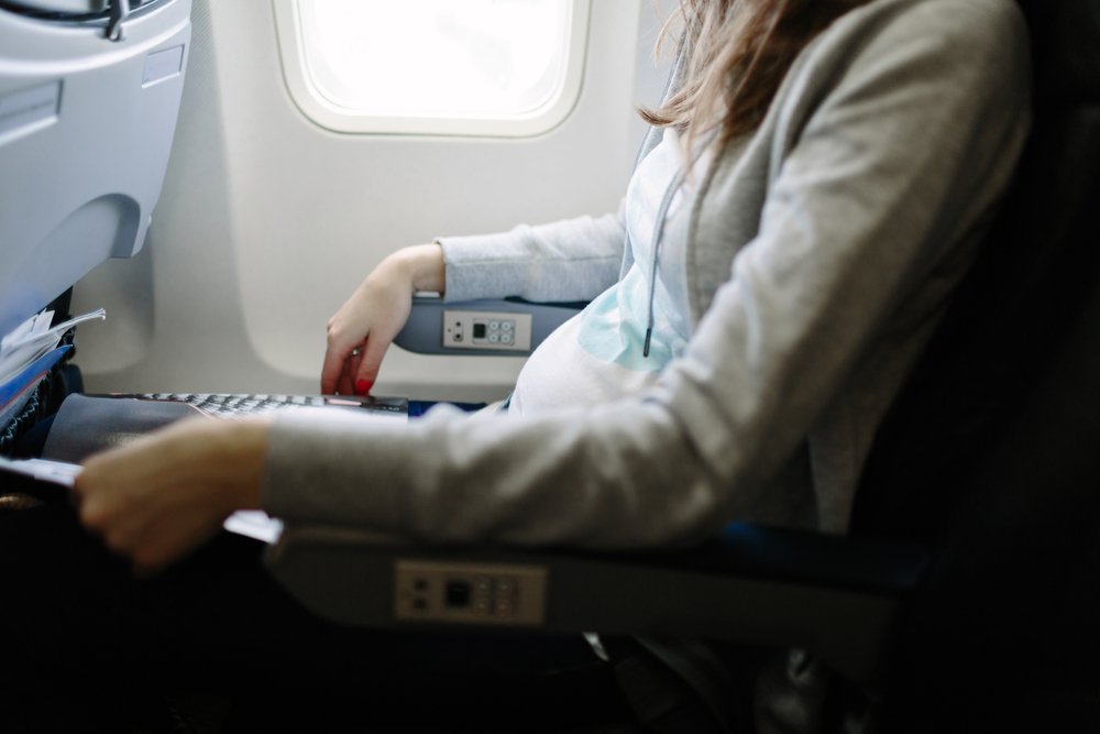 Во время беременности путешествия под запретом: начнутся преждевременные роды
