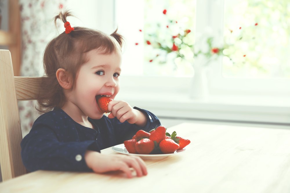 Крепкий малыш: свежие ягоды