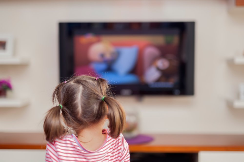 Развитие ребёнка с телевизором