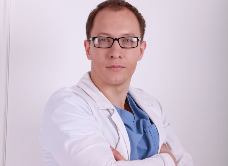Корнеев Павел Владимирович, пластический хирург