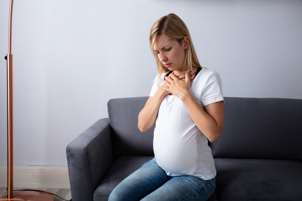 Причины возникновения изжоги при беременности в третьем триместре