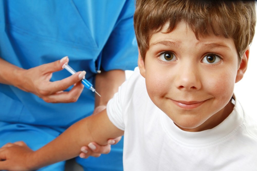 Нужна ли прививка от паротита детям?