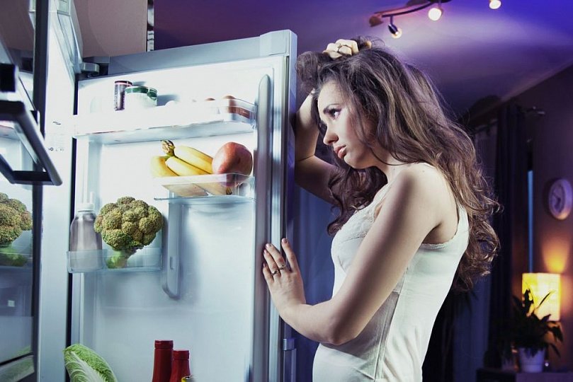 Вечерние перекусы и похудение: как перестать есть на ночь? Вечерние перекусы и похудение: как перестать есть на ночь?