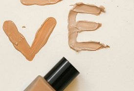 Макияж, который не течёт: как выбрать летний тональный крем и подобрать косметику по pH вашей кожи