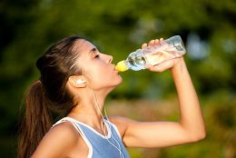 Как правильно пить воду при беге