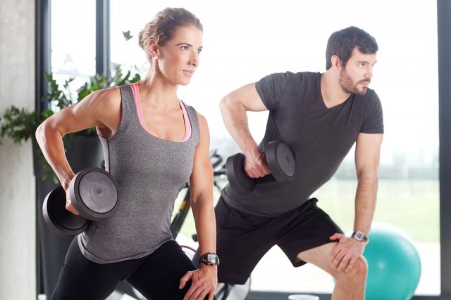 Фитнес-мифы: на тренировке жир начинает гореть только через 20 минут