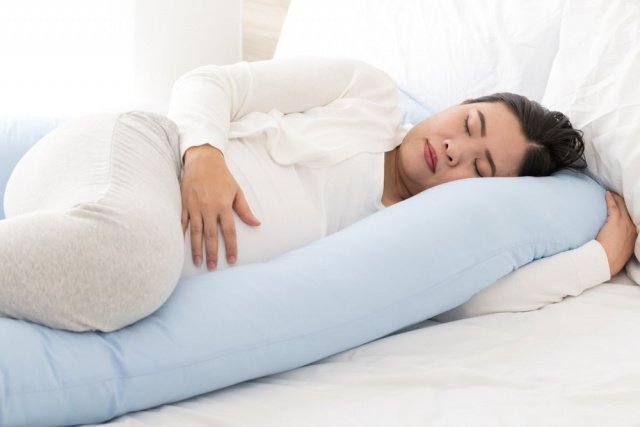 Можно ли спать на животе во время беременности