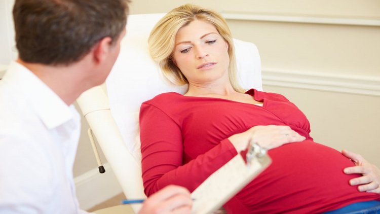 Причины переношенной беременности у женщин