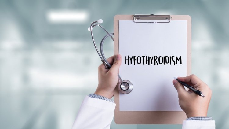 Какими симптомами проявляется гипотиреоз?