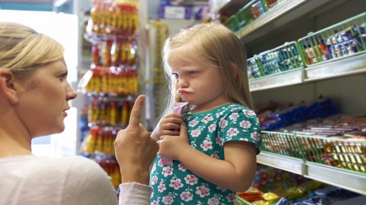 Почему дети капризничают в магазине