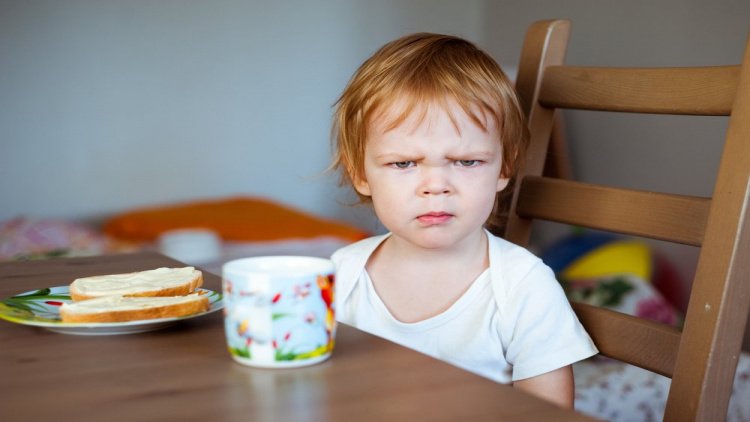 Малыш не хочет есть: помочь или навредить?