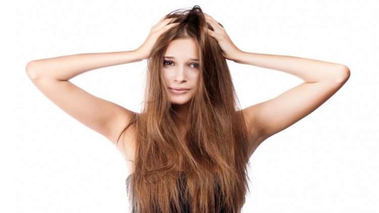Тусклые и ломкие волосы: неправильный уход или признаки болезни?