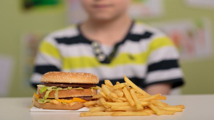 Причины возникновения лишнего веса в детском возрасте