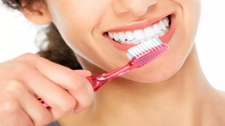 Особенности чистки зубов при воспалении десен