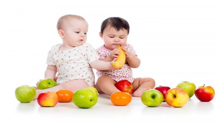 В каком возрасте в рационе питания появляются фрукты?