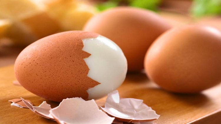 Почему яйца иногда трудно очищаются от скорлупы?