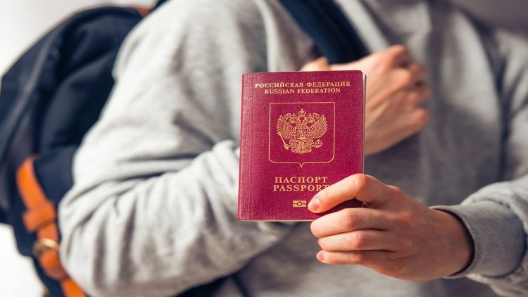 Паспорт и медицинский полис