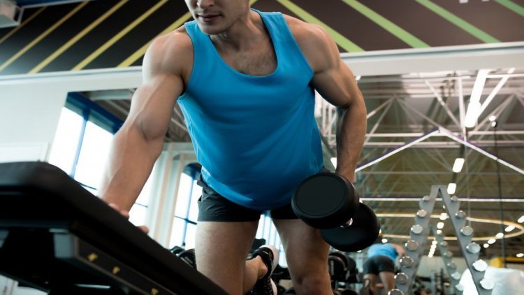 Особенности фитнес-тренировок с учетом анатомии спины