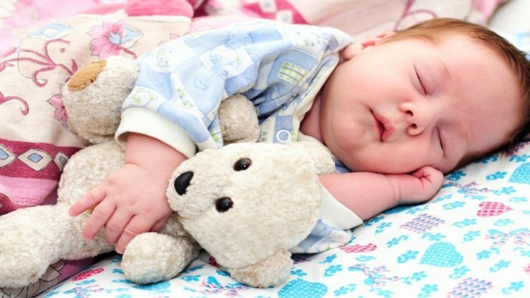 После отмены грудного вскармливания ребёнка будет не уложить спать